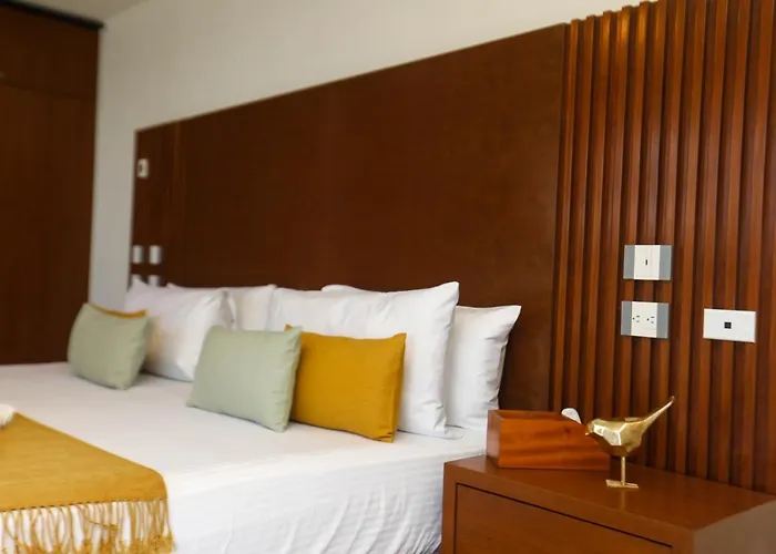 Panther Bay Boutique 3*
