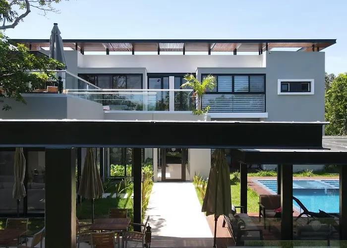 Panther Bay Boutique 3*