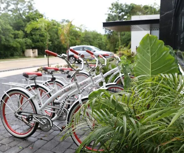 Panther Bay Boutique Hotel