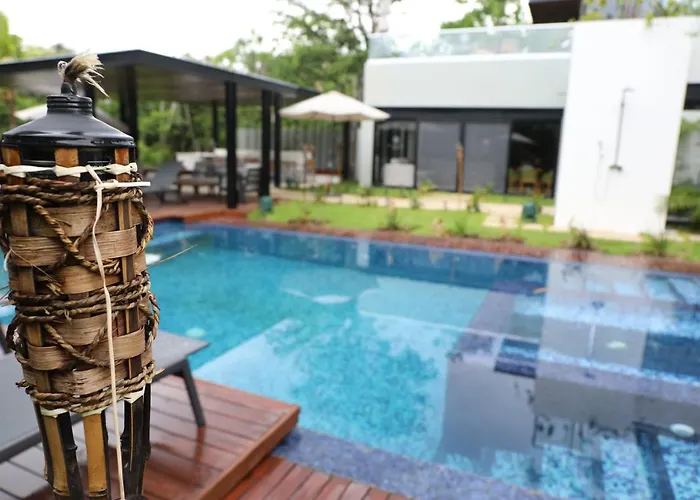 Panther Bay Boutique 3*