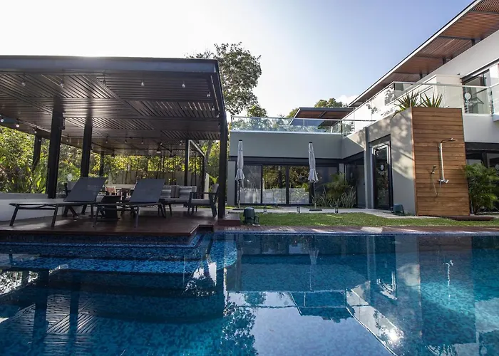 Panther Bay Boutique 3*